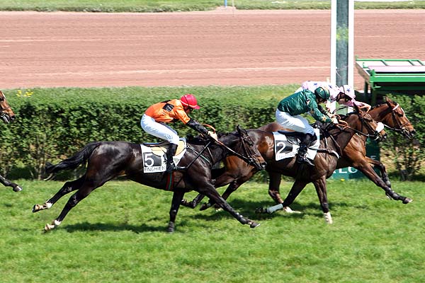 Arrivée quinté pmu PRIX DE MENTON à ENGHIEN