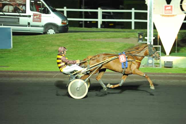 Arrivée quinté pmu PRIX EUGENIA à PARIS-VINCENNES