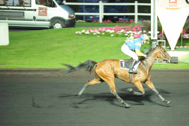 Arrivée quinté pmu PRIX AIR CARAIBES (PRIX OKDA) à PARIS-VINCENNES
