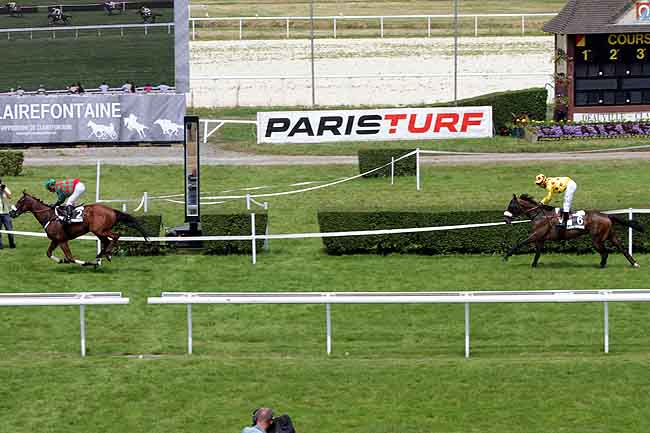 Arrivée quinté pmu PRIX LA GAZETTE DES COURSES (PRIX DES OEILLETS) à CLAIREFONTAINE