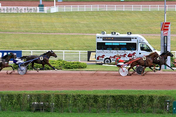 Arrivée quinté pmu PRIX DE LA PORTE SAINT-MARTIN à ENGHIEN