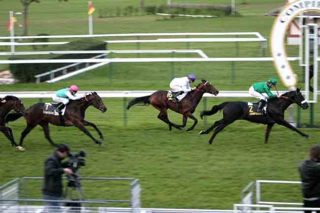 Arrivée quinté pmu PRIX DE CLAIROIX à COMPIEGNE