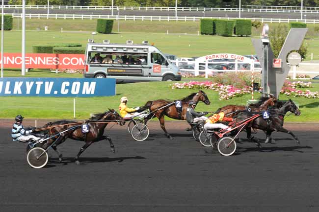 Arrivée quinté pmu PRIX DE MEHUN SUR YEVRE à PARIS-VINCENNES