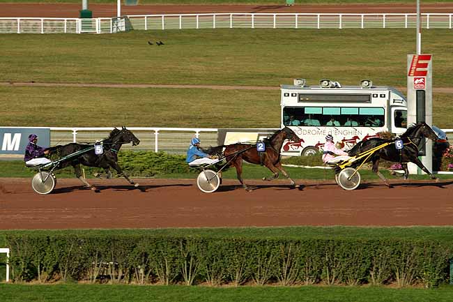 Arrivée quinté pmu PRIX DE LA PORTE DE COURCELLES à ENGHIEN