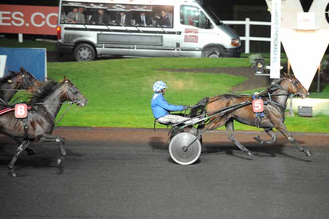Arrivée quinté pmu PRIX COLUMBA à PARIS-VINCENNES