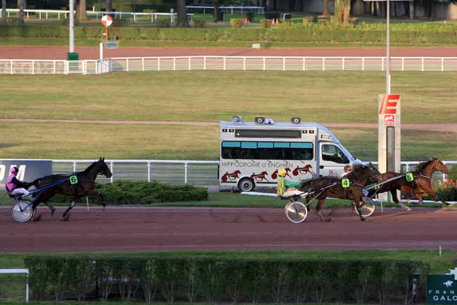 Arrivée quinté pmu PRIX DU CHAMP DE MARS à ENGHIEN