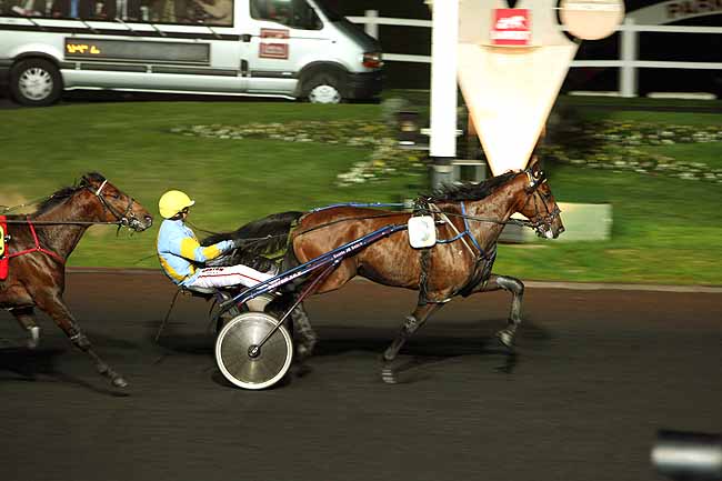 Arrivée quinté pmu PRIX MEBSUTA à PARIS-VINCENNES