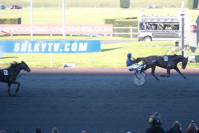 Arrivée quinté pmu PRIX DE COSSE LE VIVIEN à PARIS-VINCENNES