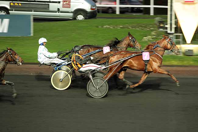Arrivée quinté pmu PRIX DES AMANDIERS à PARIS-VINCENNES