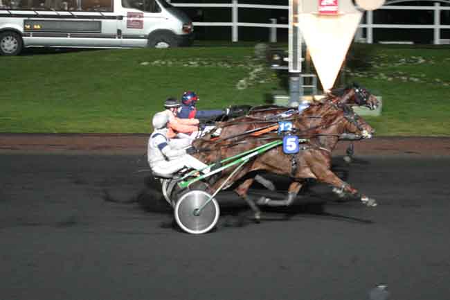 Arrivée quinté pmu PRIX DE BONNEUIL à PARIS-VINCENNES