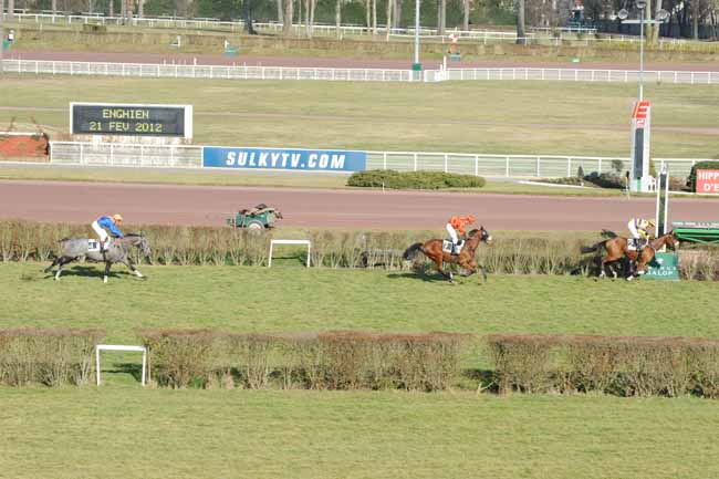 Arrivée quinté pmu PRIX DU CANTON DE FONTAINEBLEAU à ENGHIEN