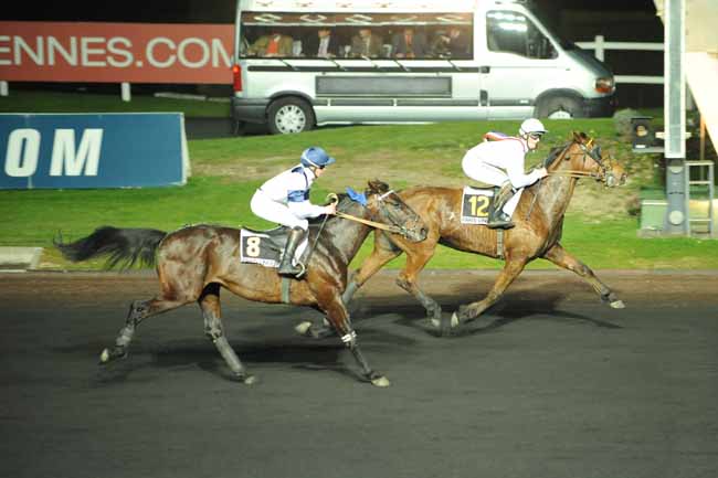 Arrivée quinté pmu PRIX BERNARD SIMONARD à PARIS-VINCENNES