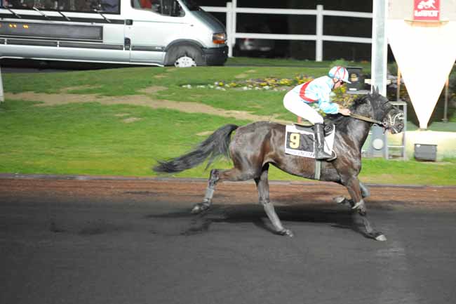 Arrivée quinté pmu PRIX DEIMOS à PARIS-VINCENNES