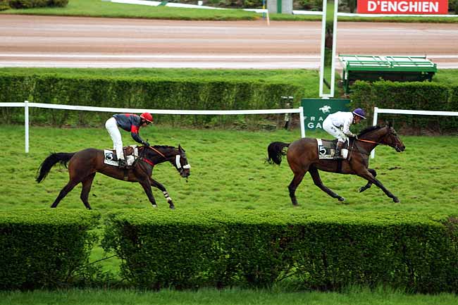Arrivée quinté pmu PRIX OUARGLA à ENGHIEN