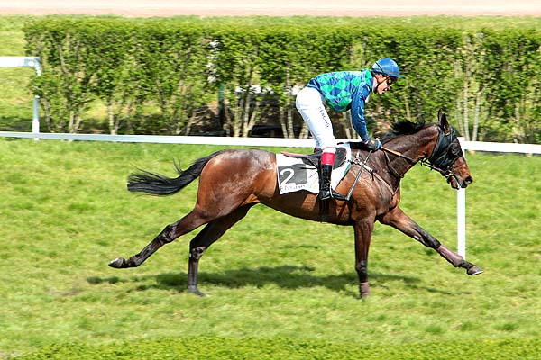 Arrivée quinté pmu PRIX DE BETHUNE à ENGHIEN