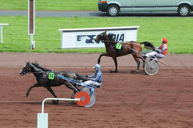 Arrivée quinté pmu PRIX DE LA SOURCE CHOMEL à VICHY