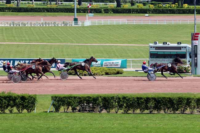 Arrivée quinté pmu PRIX DU RHONE à ENGHIEN