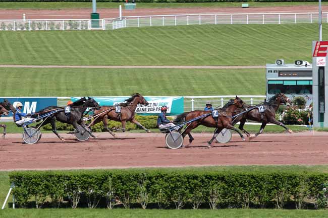 Arrivée quinté pmu PRIX DE L'OBELISQUE à ENGHIEN