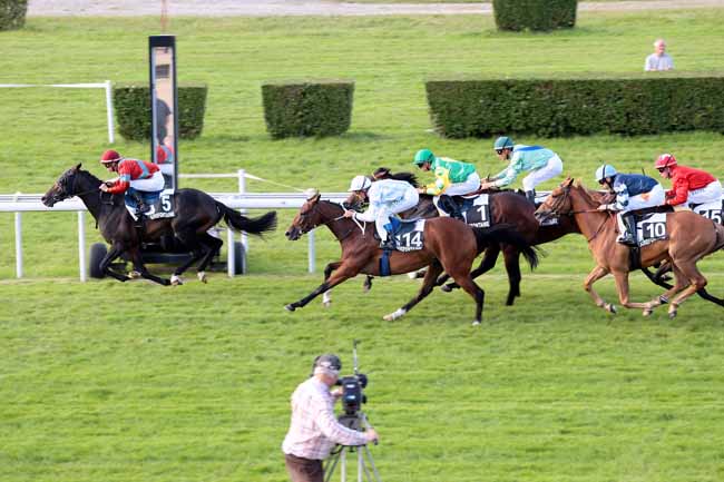 Arrivée quinté pmu PRIX DU CHEMIN DE L'HIPPODROME à CLAIREFONTAINE
