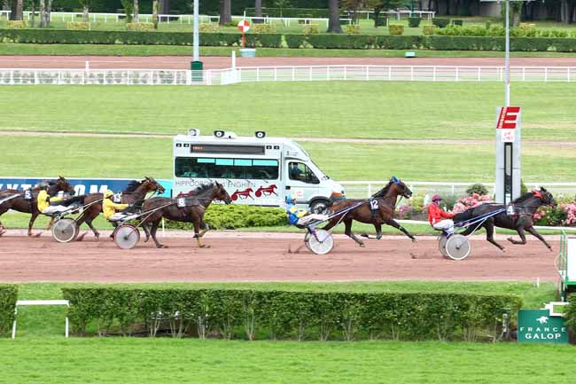 Arrivée quinté pmu PRIX DE LA MANCHE à ENGHIEN