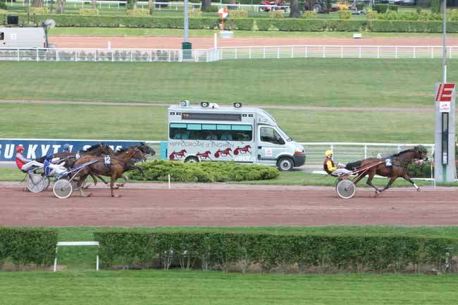 Arrivée quinté pmu PRIX DE LA BOURSE à ENGHIEN