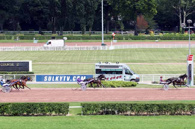 Arrivée quinté pmu PRIX DE LA PORTE DES LILAS à ENGHIEN
