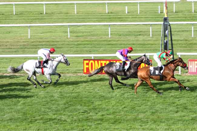 Arrivée quinté pmu PRIX LE PARISIEN à FONTAINEBLEAU