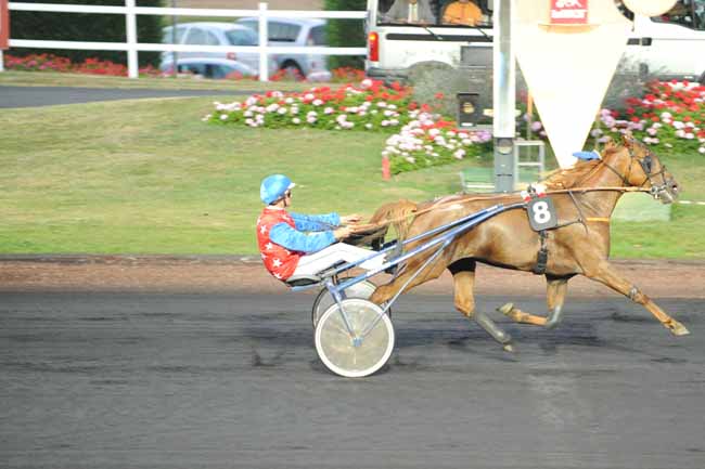 Arrivée quinté pmu PRIX DAPHNE à PARIS-VINCENNES