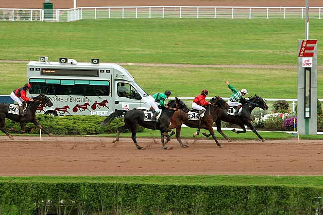 Arrivée quinté pmu PRIX DE THOMERY à ENGHIEN