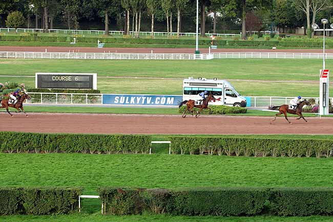 Arrivée quinté pmu PRIX DE VENISSIEUX à ENGHIEN