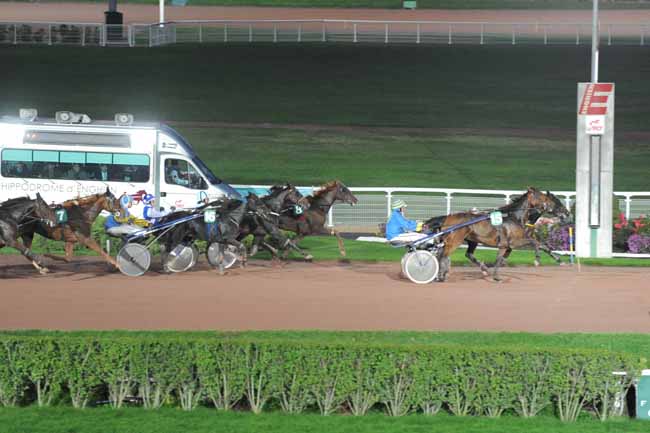 Arrivée quinté pmu PRIX DE LA PORTE D'AUBERVILLIERS à ENGHIEN