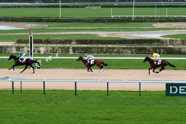 Arrivée quinté pmu PRIX DE LA COTE DES HAVRES à DEAUVILLE