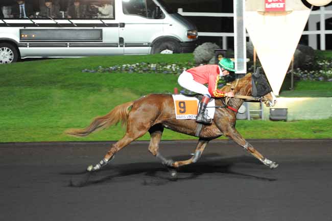 Arrivée quinté pmu PRIX OTTILIA (PRIX DU RESEAU PORSCHE) à PARIS-VINCENNES