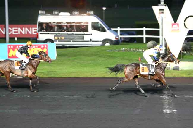 Arrivée quinté pmu PRIX DE CASTILLONNES à PARIS-VINCENNES