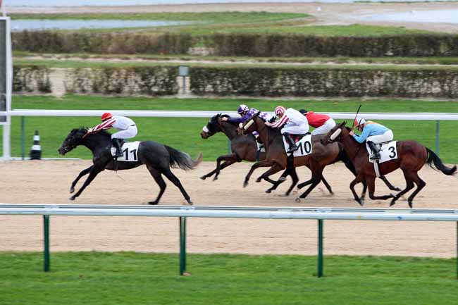 Arrivée quinté pmu PRIX DU HAMEAU PERE à DEAUVILLE [MATINEE]