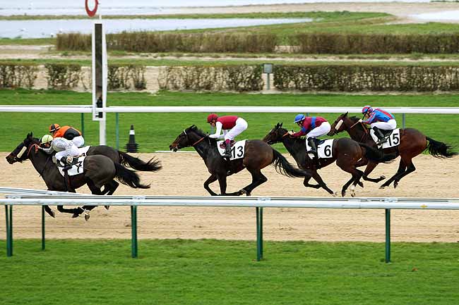 Arrivée quinté pmu PRIX DE SAINTE-MERE-EGLISE à DEAUVILLE