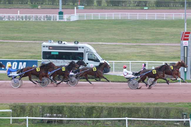 Arrivée quinté pmu PRIX DE MONTSALVY à ENGHIEN