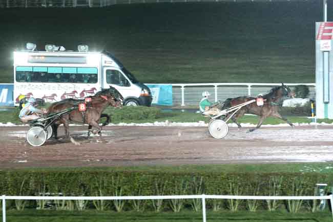 Arrivée quinté pmu PRIX DE SALBRIS à ENGHIEN