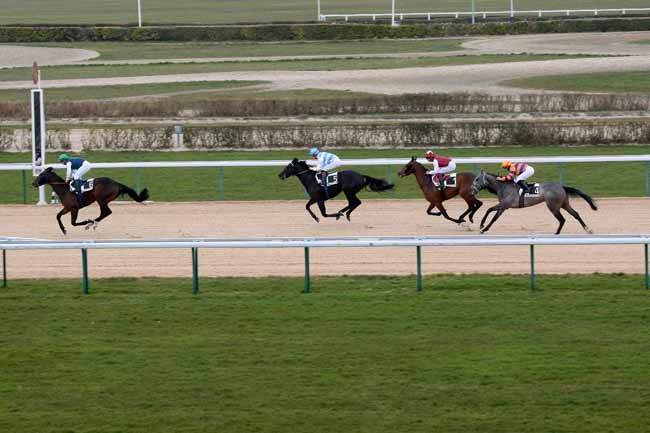 Arrivée quinté pmu PRIX DE BACQUEVILLE à DEAUVILLE