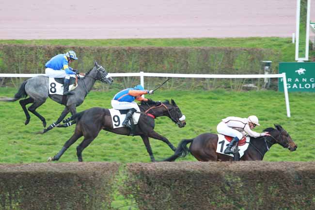 Arrivée quinté pmu PRIX D'ESSAI DES POULICHES (PELOTON B) à ENGHIEN