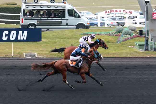 Arrivée quinté pmu PRIX DE DORCEAU à PARIS-VINCENNES