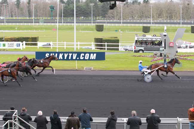 Arrivée quinté pmu PRIX D'AUXERRE - PRIX DE L'ALA à PARIS-VINCENNES