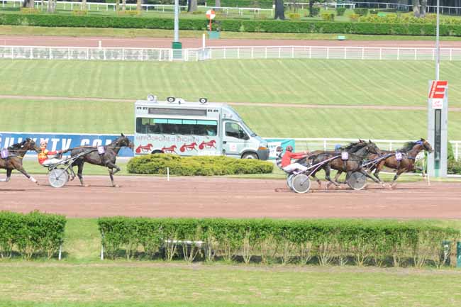 Arrivée quinté pmu PRIX DE L'OBELISQUE à ENGHIEN