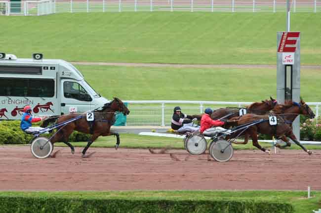 Arrivée quinté pmu PRIX DE LEVET à ENGHIEN