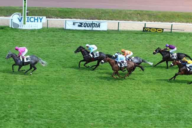 Arrivée quinté pmu PRIX DE CHARROUX à VICHY