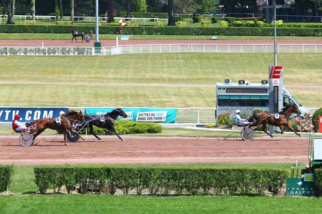Arrivée quinté pmu PRIX DE LA PORTE MONTMARTRE à ENGHIEN