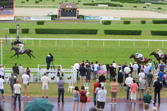 Arrivée quinté pmu PRIX ROBERTET à CLAIREFONTAINE