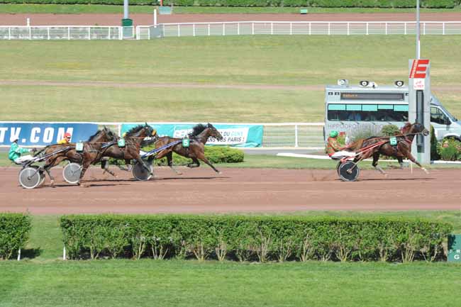 Arrivée quinté pmu PRIX DU FAUBOURG SAINT-ANTOINE à ENGHIEN