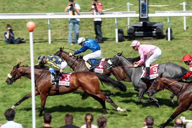 Arrivée quinté pmu PRIX DES CHEVREFEUILLES (PRIX CARREFOUR MARKET TOURGEVILLE) à CLAIREFONTAINE