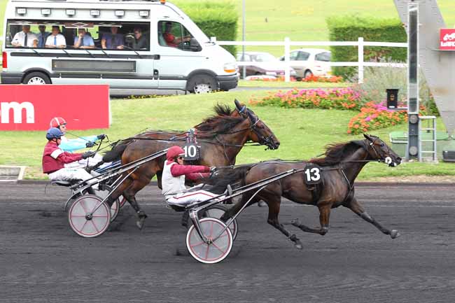 Arrivée quinté pmu PRIX URANIE à PARIS-VINCENNES